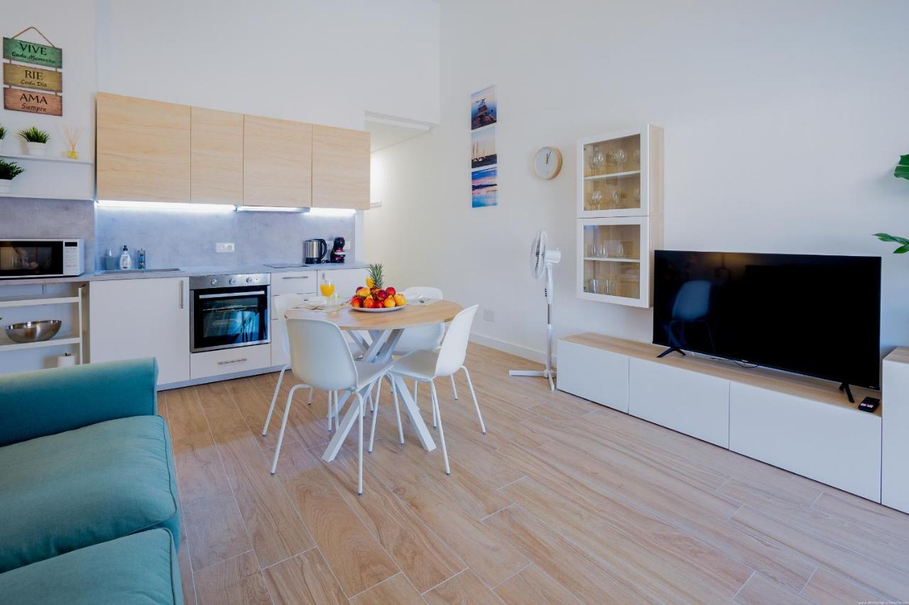 Bright & Stylish Apartment In Chipeque, Los Cristianos Arona  Dış mekan fotoğraf
