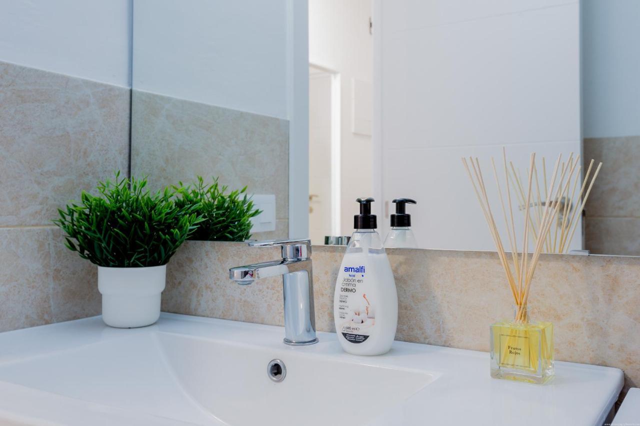 Bright & Stylish Apartment In Chipeque, Los Cristianos Arona  Dış mekan fotoğraf
